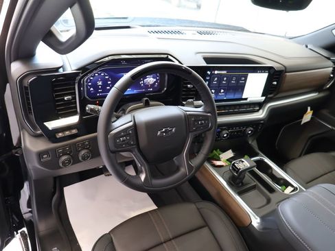 New 2026 Chevrolet Silverado 1500 High Country w/ High Country Premium Package AWD/4WD image 26