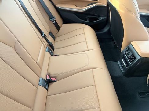 Certified 2025 BMW 330i Sedan image 7