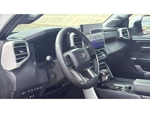 Used 2025 Toyota Tundra Platinum AWD/4WD image 10