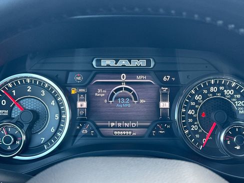 Used 2023 RAM 1500 Big Horn AWD/4WD image 23