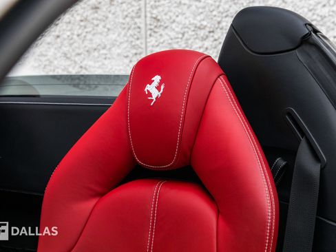 Used 2021 Ferrari F8 Tributo image 23