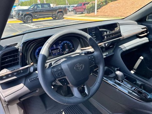 Used 2025 Toyota Crown Signia AWD/4WD image 10