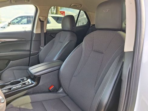 Used 2023 Buick Envision Preferred image 11