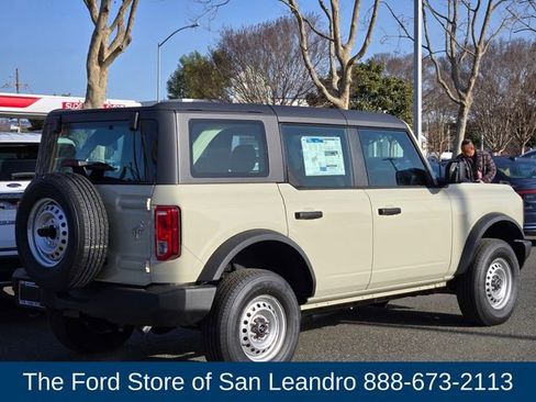 New 2025 Ford Bronco 4-Door image 9