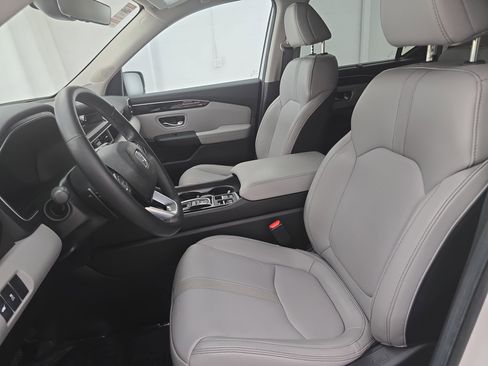 Used 2024 Honda Pilot EX-L image 16