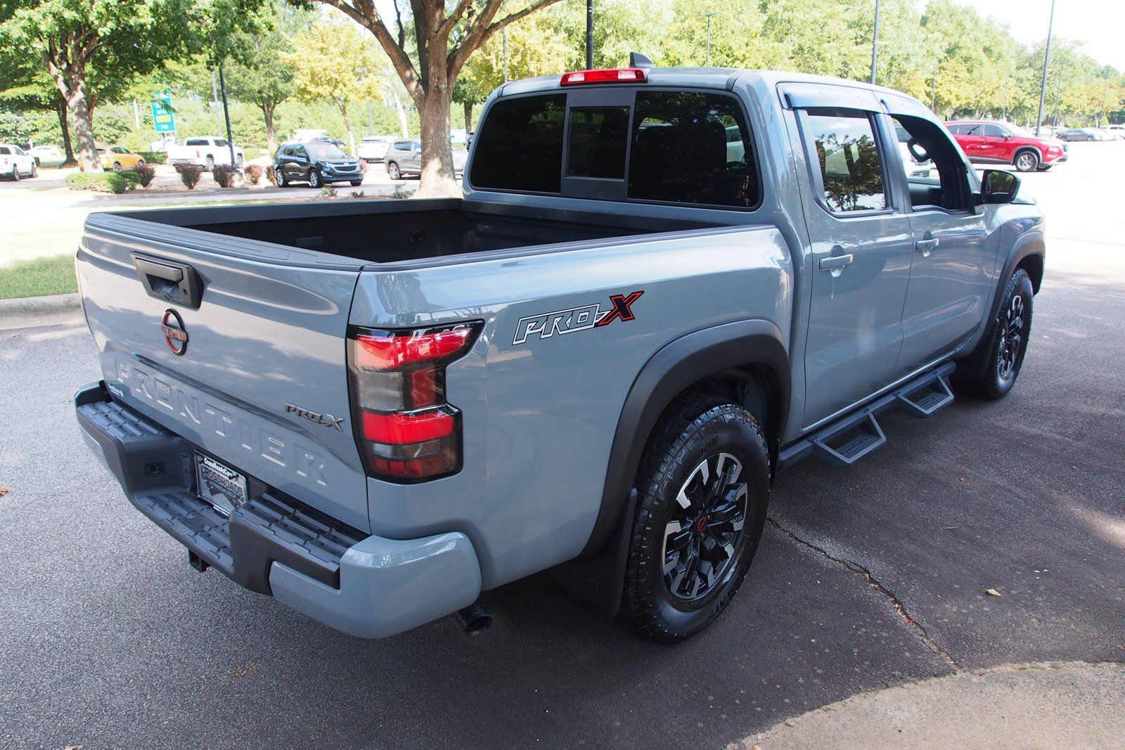 Used 2022 Nissan Frontier Pro-X RWD image 7