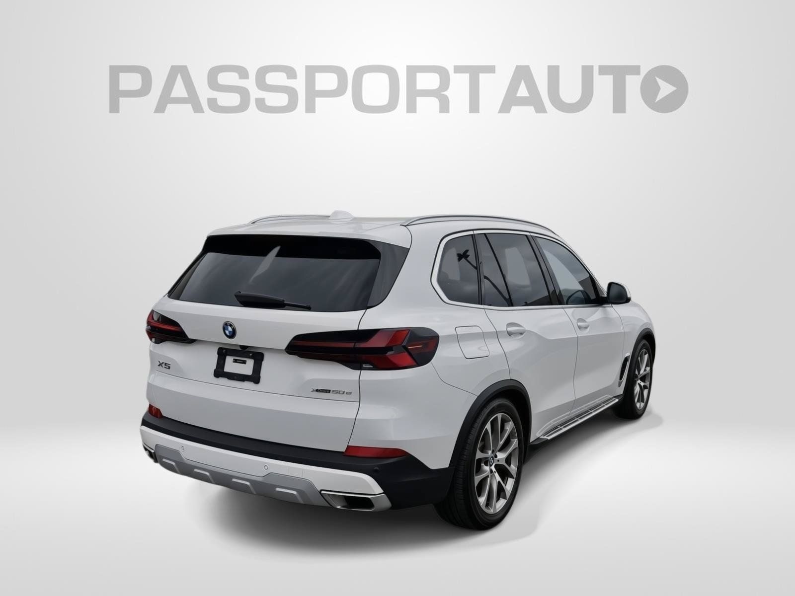 Used 2025 BMW X5 xDrive50e AWD/4WD image 6