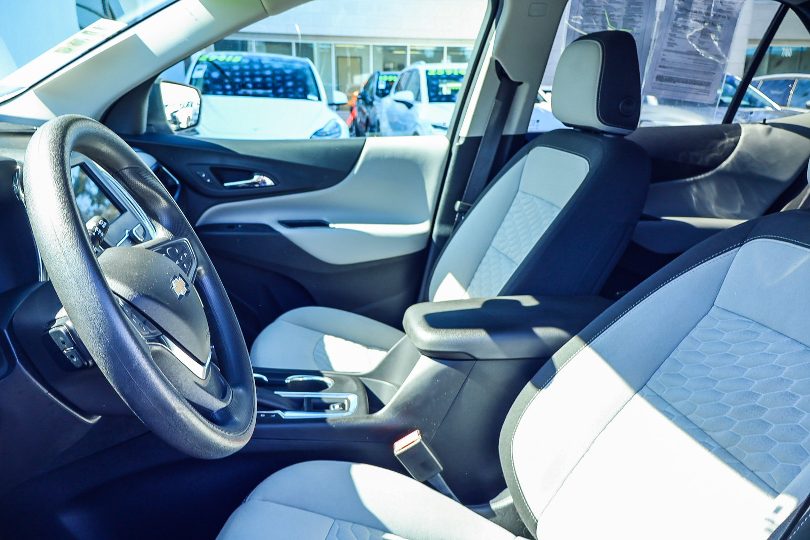 Used 2019 Chevrolet Equinox LS w/ LS Convenience Package FWD image 12