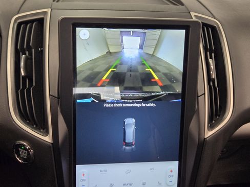 Certified 2024 Ford Edge SEL image 18