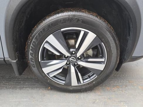 Used 2024 Nissan Rogue SL w/ SL Premium Package image 12