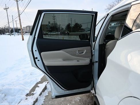 Used 2022 Nissan Murano SL image 22