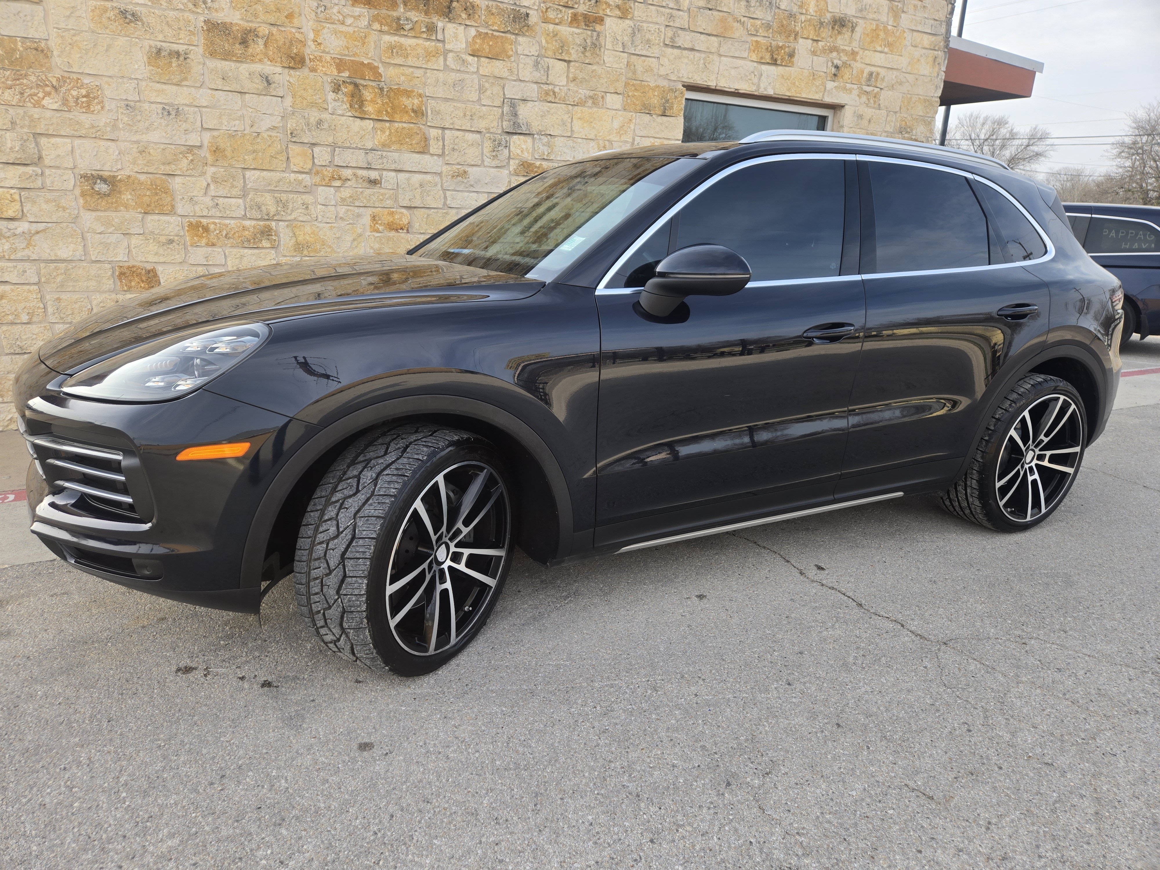 Used 2020 Porsche Cayenne S AWD/4WD image 2