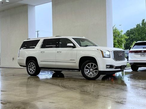 Used 2020 GMC Yukon XL Denali RWD image 5