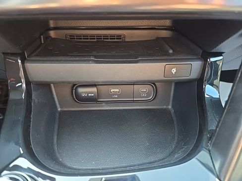 Certified 2024 Kia Seltos EX AWD/4WD image 17