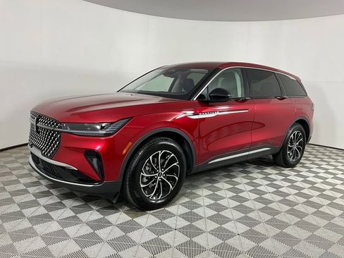 Used 2025 Lincoln Nautilus Premier image 1