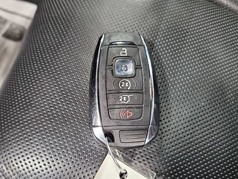 Used 2018 Lincoln Navigator L Reserve w/ Technology Package AWD/4WD image 28