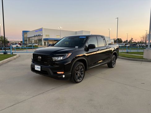 Certified 2023 Honda Ridgeline Sport image 4