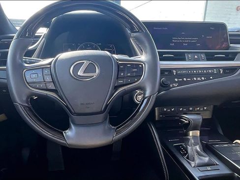 Used 2019 Lexus ES 350 Ultra Luxury w/ Accessory Package image 5
