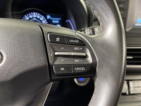 Used 2020 Hyundai Kona Limited FWD image 29