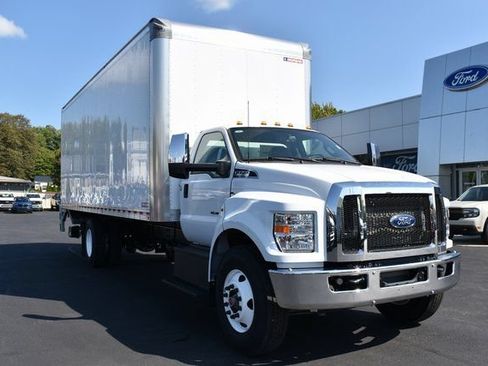 New 2025 Ford F750 2WD Regular Cab Super Duty image 2