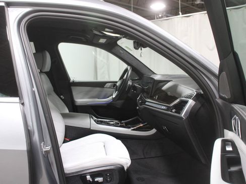 Used 2026 BMW X7 xDrive40i AWD/4WD image 7