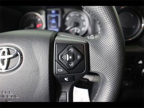 Used 2022 Toyota Tacoma TRD Sport image 19