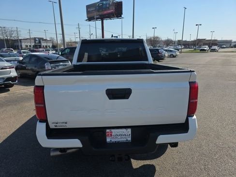 New 2026 Toyota Tacoma SR5 image 5