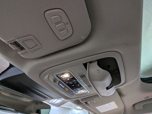 Used 2025 Lincoln Nautilus Reserve w/ Jet Appearance Package image 21