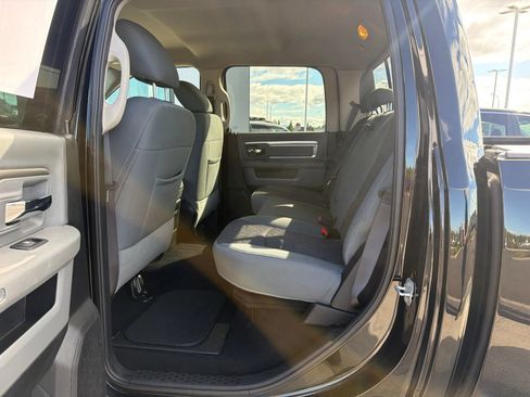 Used 2020 RAM 1500 Classic SLT w/ Luxury Group AWD/4WD image 12