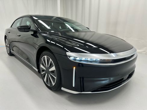 Used 2025 Lucid Air Touring AWD/4WD image 2