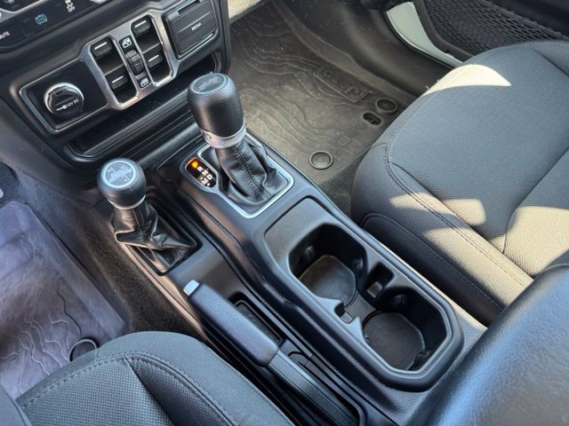 Used 2023 Jeep Wrangler Unlimited w/ Cold Weather Group AWD/4WD image 27