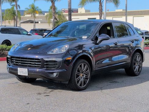 Used 2017 Porsche Cayenne Platinum Edition image 5