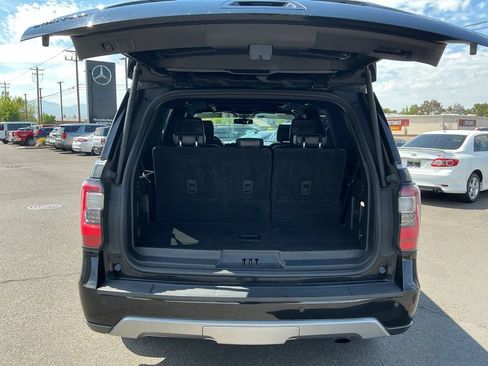 Used 2018 Ford Expedition Limited w/ Equipment Group 302A AWD/4WD image 30