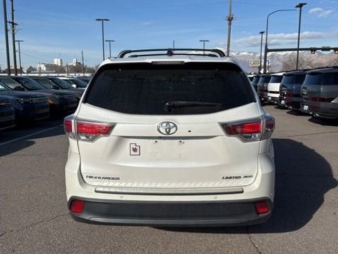 Used 2015 Toyota Highlander Limited Platinum image 6