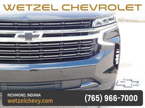 Certified 2022 Chevrolet Suburban RST w/ Luxury Package AWD/4WD image 9