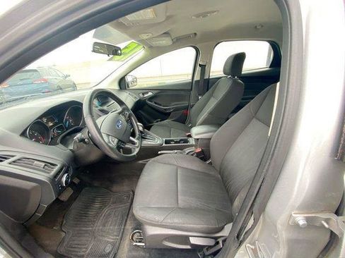 Used 2015 Ford Focus SE w/ SE Sport Package FWD image 28