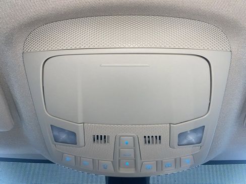 Used 2024 Ford Edge Titanium image 15