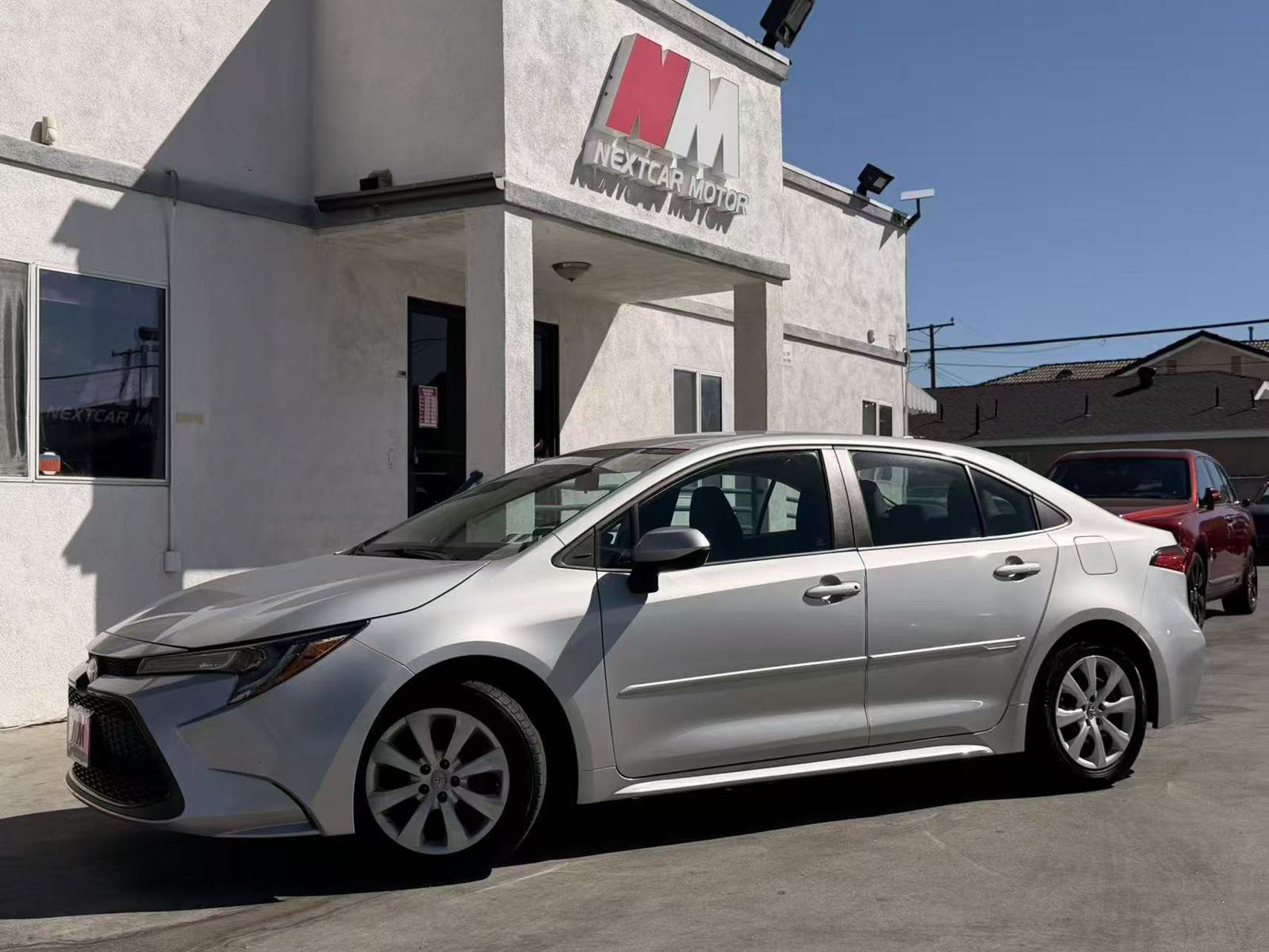 Used 2020 Toyota Corolla LE FWD image 1