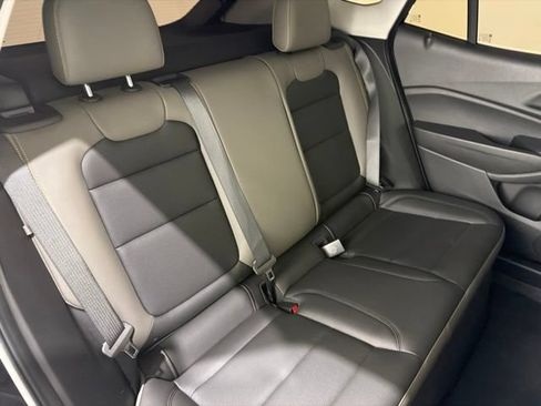 Used 2025 Chevrolet Trax ACTIV w/ Driver Confidence Package FWD image 22