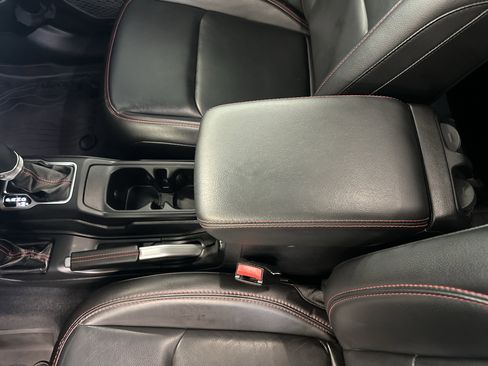 Used 2021 Jeep Wrangler Unlimited Rubicon image 25