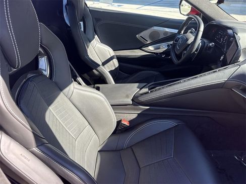 Used 2023 Chevrolet Corvette Stingray Premium Conv w/ Z51 Performance Package image 24