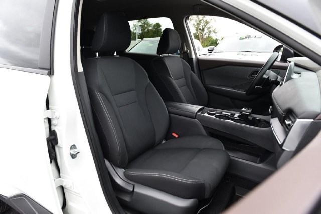 Used 2023 Nissan Rogue S AWD/4WD image 19