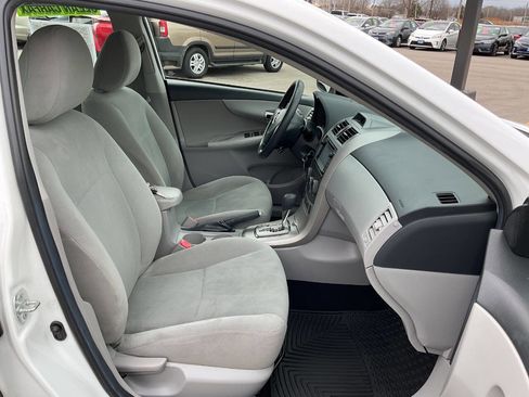 Used 2013 Toyota Corolla LE w/ Premium Pkg image 36