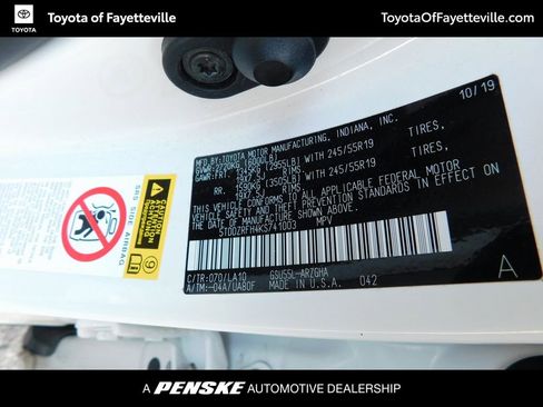 Used 2019 Toyota Highlander Limited Platinum AWD/4WD image 9