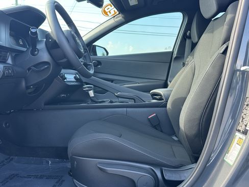 Used 2026 Hyundai Elantra Sport FWD image 9