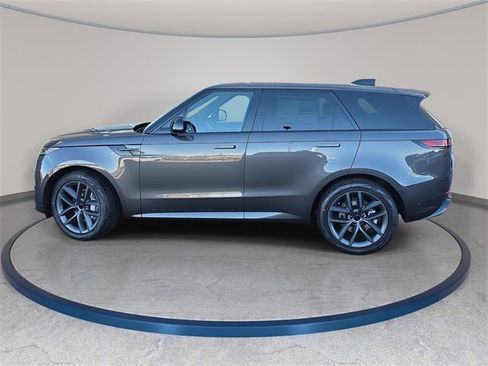 New 2026 Land Rover Range Rover Sport Dynamic SE image 8