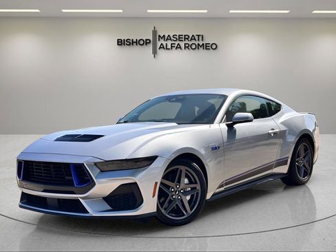 Used 2024 Ford Mustang GT Premium RWD image 2