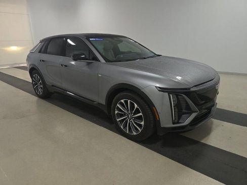 Used 2024 Cadillac Lyriq Sport RWD image 3