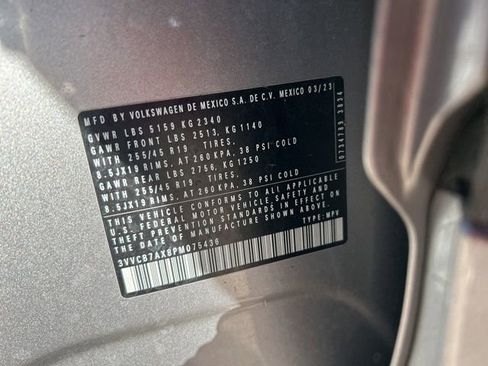 Used 2023 Volkswagen Tiguan SE R-Line image 22