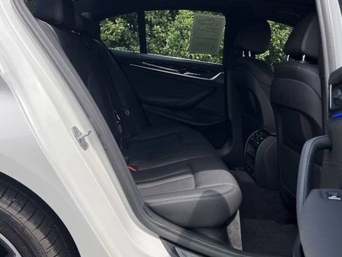 Used 2020 BMW 530i RWD image 19